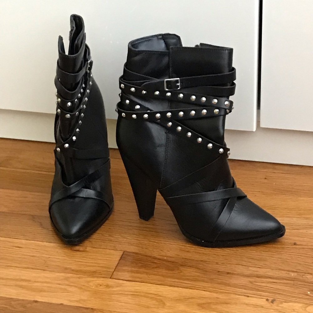 Black Boots